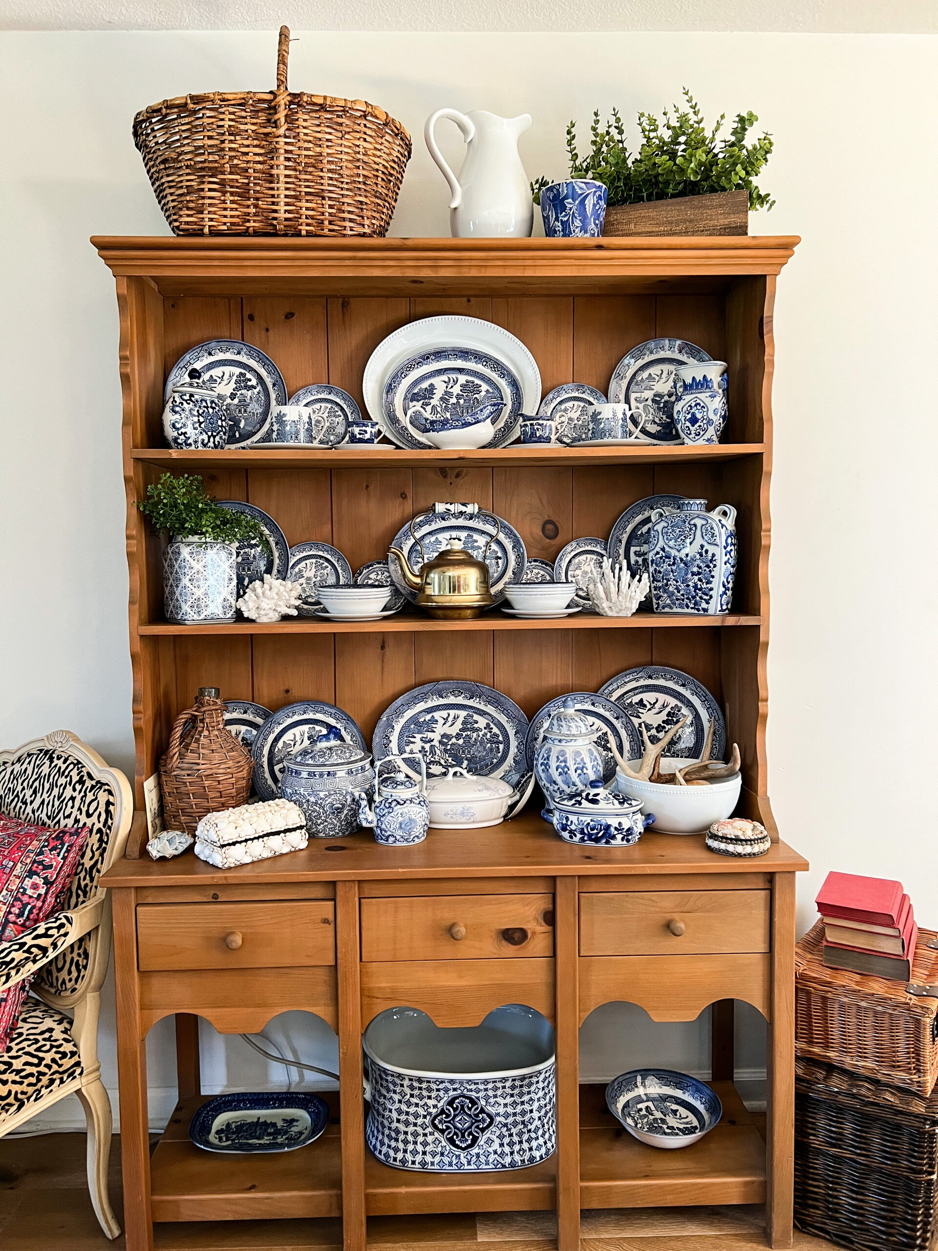 blue and white hutch