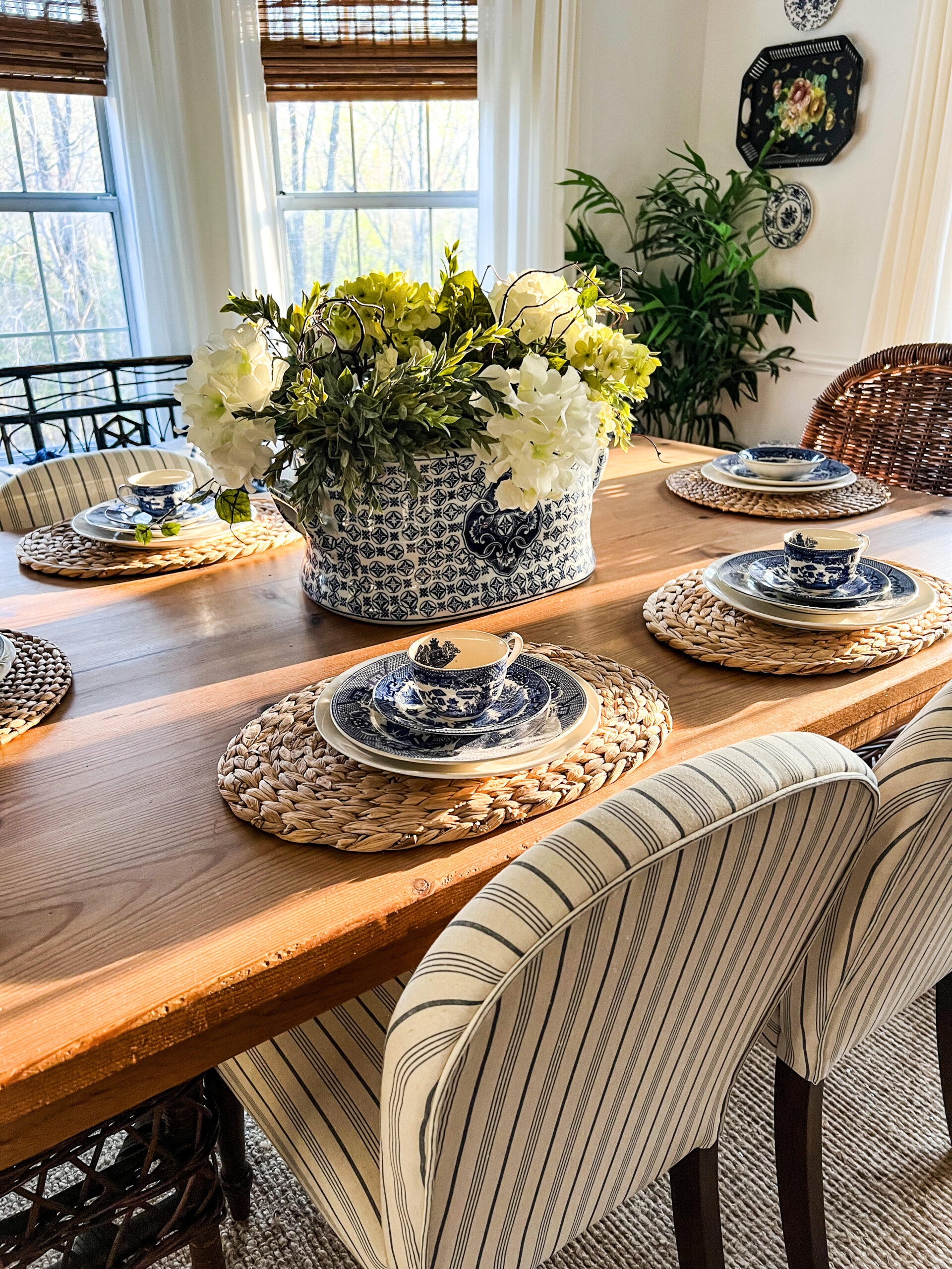 dining room spring table